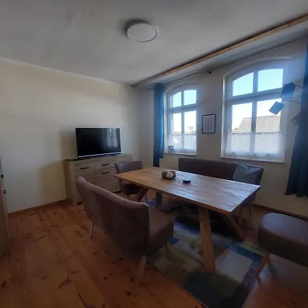 Charmante Monteurwohnung Bei Berlin, Tesla