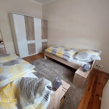 Charmante Monteurwohnung Bei Berlin, Tesla * Spreenhagen