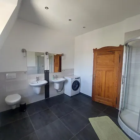 Apartment Charmante Monteurwohnung Bei Berlin, Tesla *