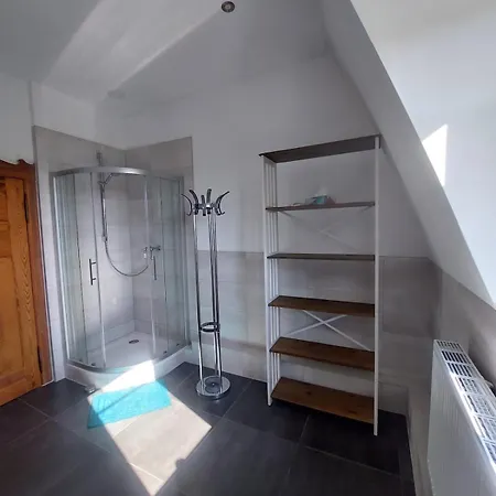 Charmante Monteurwohnung Bei Berlin, Tesla