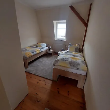 Charmante Monteurwohnung Bei Berlin, Tesla *