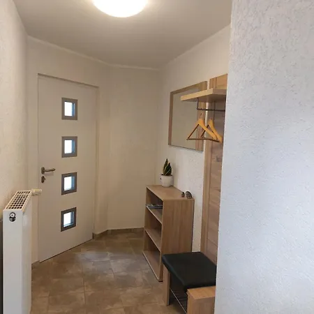 Apartment Charmante Monteurwohnung Bei Berlin, Tesla *