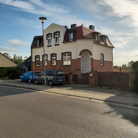 Charmante Monteurwohnung Bei Berlin, Tesla Apartment