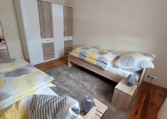 Charmante Monteurwohnung Bei Berlin, Tesla * Spreenhagen